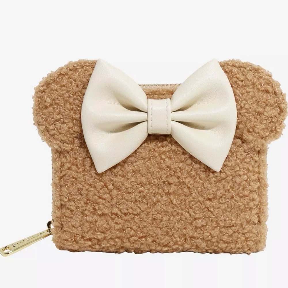 BNWT Loungefly Disney Minnie Mouse Sherpa Wallet